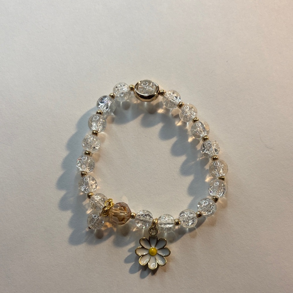 Elegant Gold and Clear Beaded Bracelet with Flower Charm